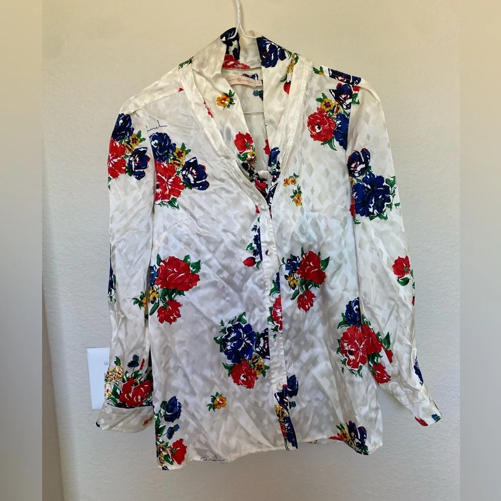 Tory Burch White Floral Blouse with Red and Blue Accents - Picture 4 of 7